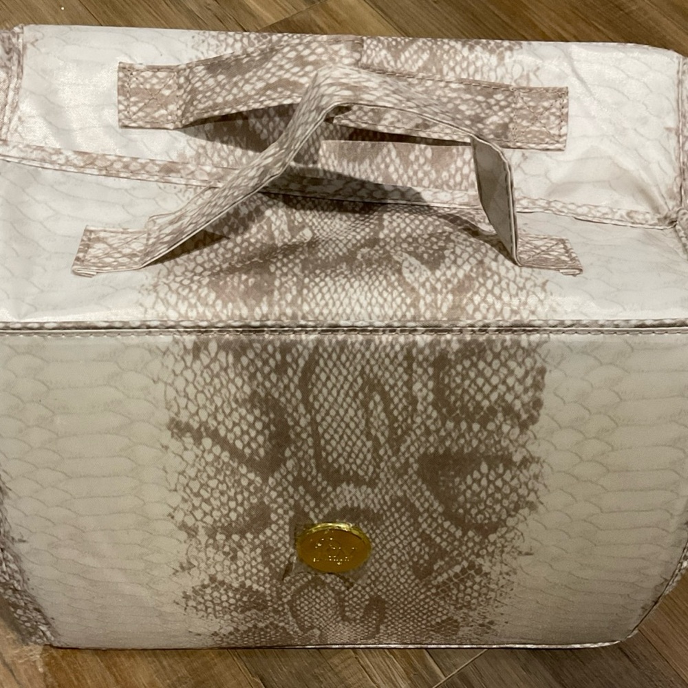 Joy Mangano Better Beauty Roll Up Case XL New!